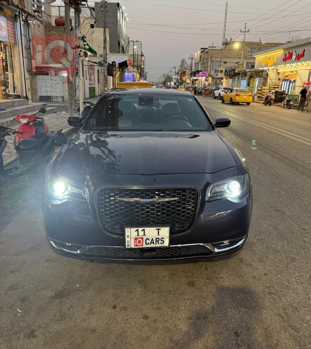 كرايسلر 300